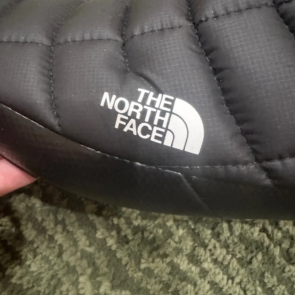 Northface Thermoball Traction Mule V slippers sz 8